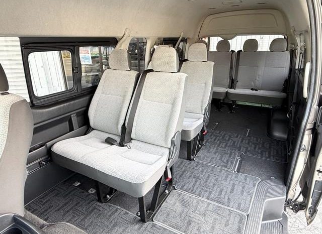 
								TOYOTA HIACE COMMUTER GL full									