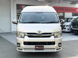 TOYOTA HIACE COMMUTER GL