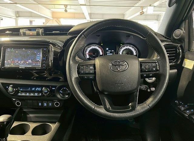 
								TOYOTA HILUX Z BLACK RALLY EDITION full									