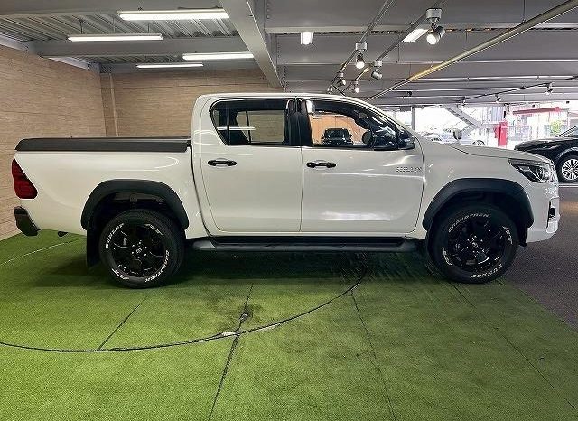 
								TOYOTA HILUX Z BLACK RALLY EDITION full									