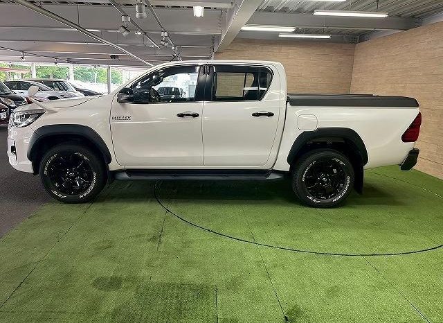 
								TOYOTA HILUX Z BLACK RALLY EDITION full									
