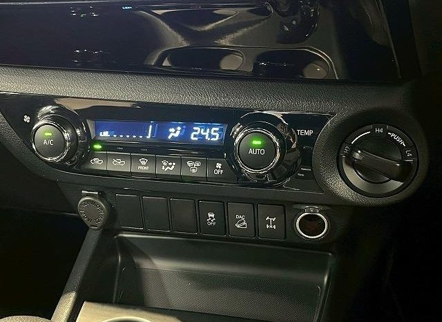 
								TOYOTA HILUX Z BLACK RALLY EDITION full									