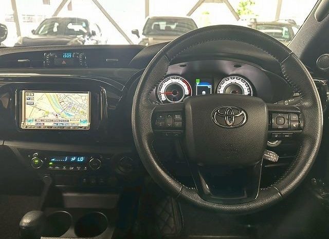 
								TOYOTA HILUX Z BLACK RALLY EDITION full									