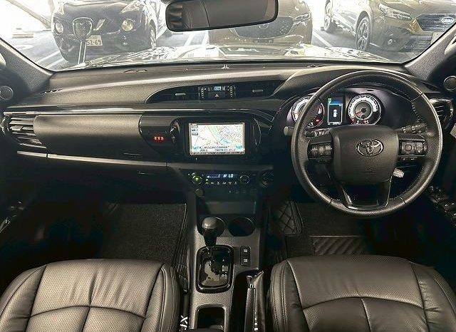
								TOYOTA HILUX Z BLACK RALLY EDITION full									