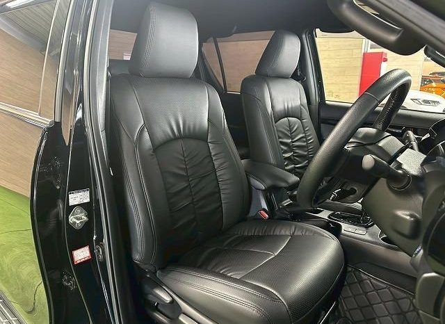 
								TOYOTA HILUX Z BLACK RALLY EDITION full									