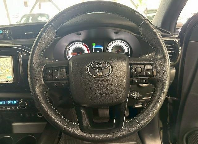 
								TOYOTA HILUX Z BLACK RALLY EDITION full									