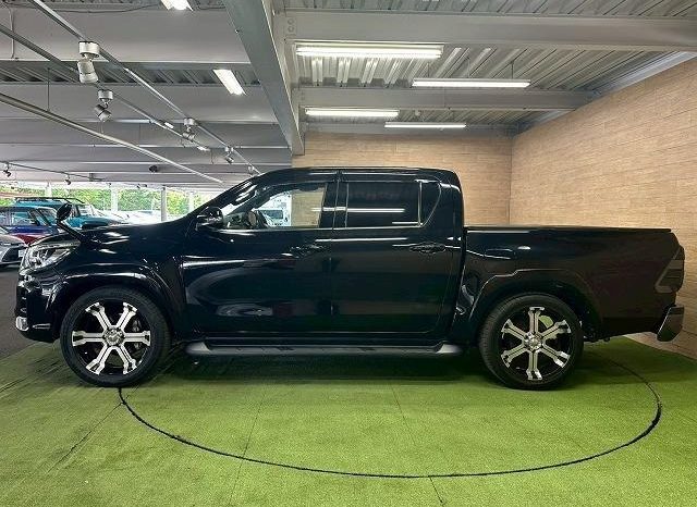 
								TOYOTA HILUX Z BLACK RALLY EDITION full									
