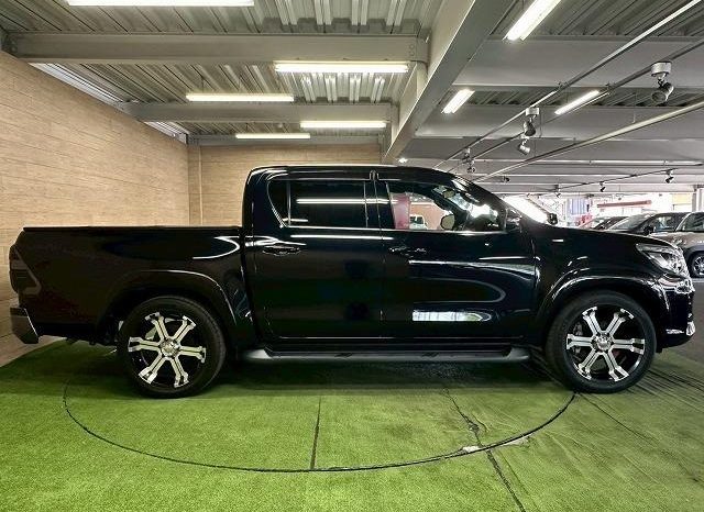 
								TOYOTA HILUX Z BLACK RALLY EDITION full									