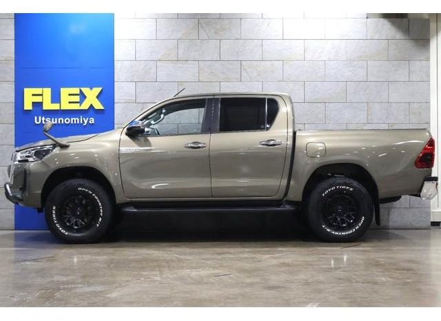 
								TOYOTA HILUX Z full									