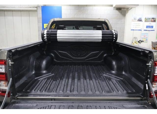 
								TOYOTA HILUX Z full									