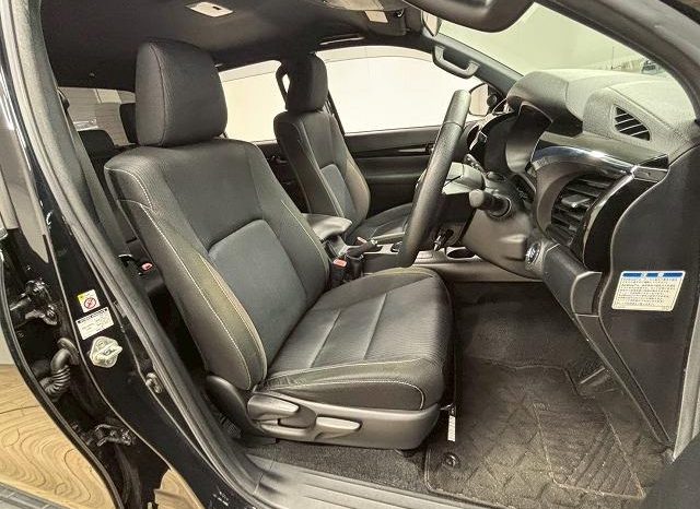 
								TOYOTA HILUX Z BLACK RALLY EDITION full									