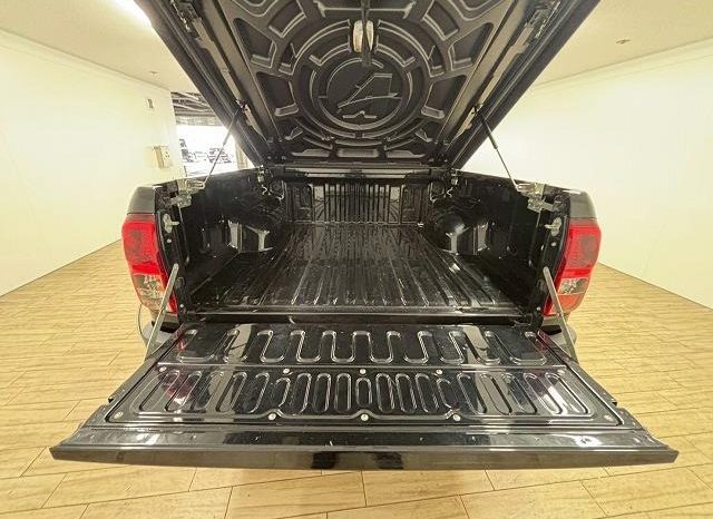 
								TOYOTA HILUX Z BLACK RALLY EDITION full									
