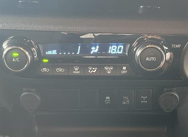 
								TOYOTA HILUX Z BLACK RALLY EDITION full									
