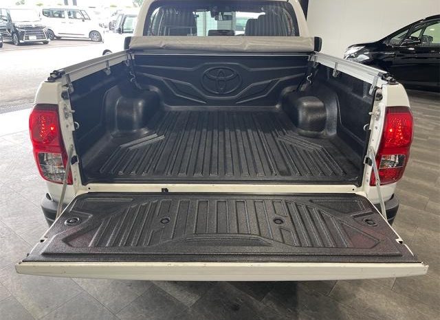 
								TOYOTA HILUX Z BLACK RALLY EDITION full									