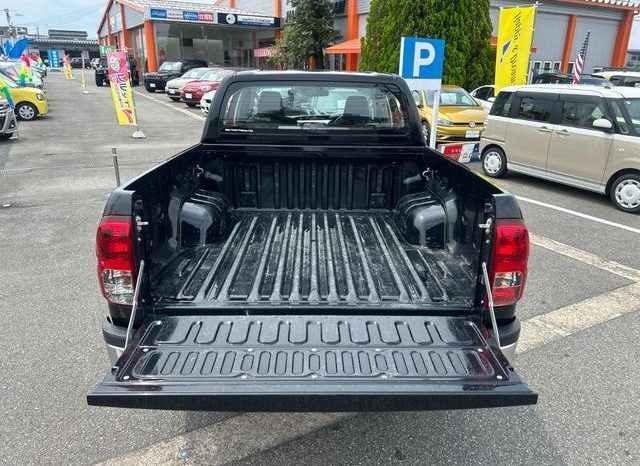 
								TOYOTA HILUX Z full									