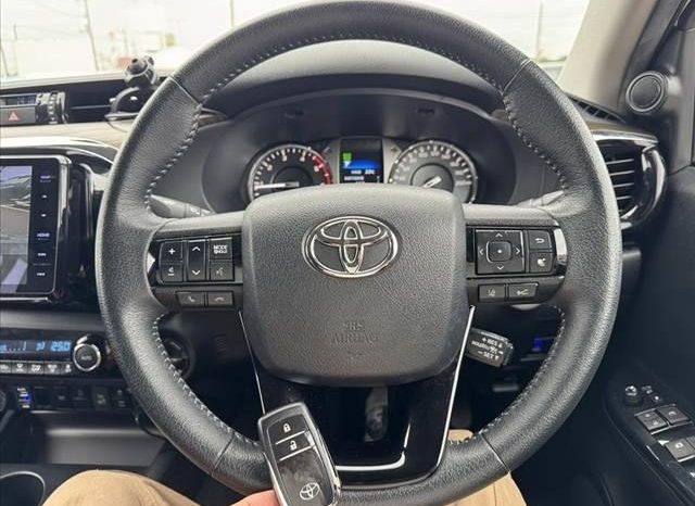 
								TOYOTA HILUX Z full									