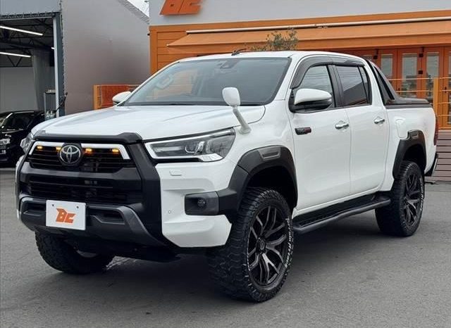 
								TOYOTA HILUX Z full									