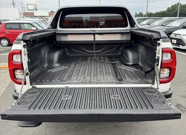 
								TOYOTA HILUX Z full									