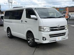 TOYOTA HIACE VAN LONG SUPER GL