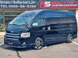 TOYOTA HIACE WAGON GRAND CABIN