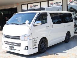 TOYOTA HIACE VAN LONG SUPER GL
