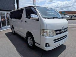 TOYOTA HIACE VAN LONG SUPER GL